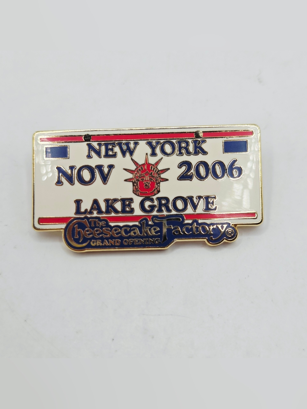 The Cheesecake Factory New York Lake Grove NOV 2006 Plate Grand Opening Pin HTF